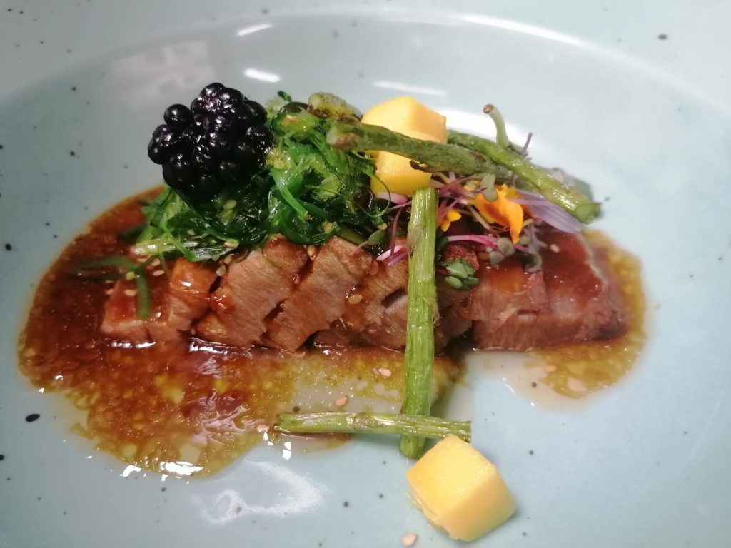 Tataki de atún del Restaurante Graccurris de Alfaro