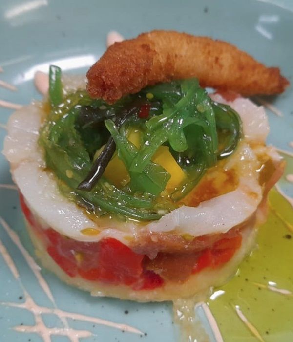 Pimientos del cristal con bacalao, mango y alga wakame del Restaurante Graccurris de Alfaro